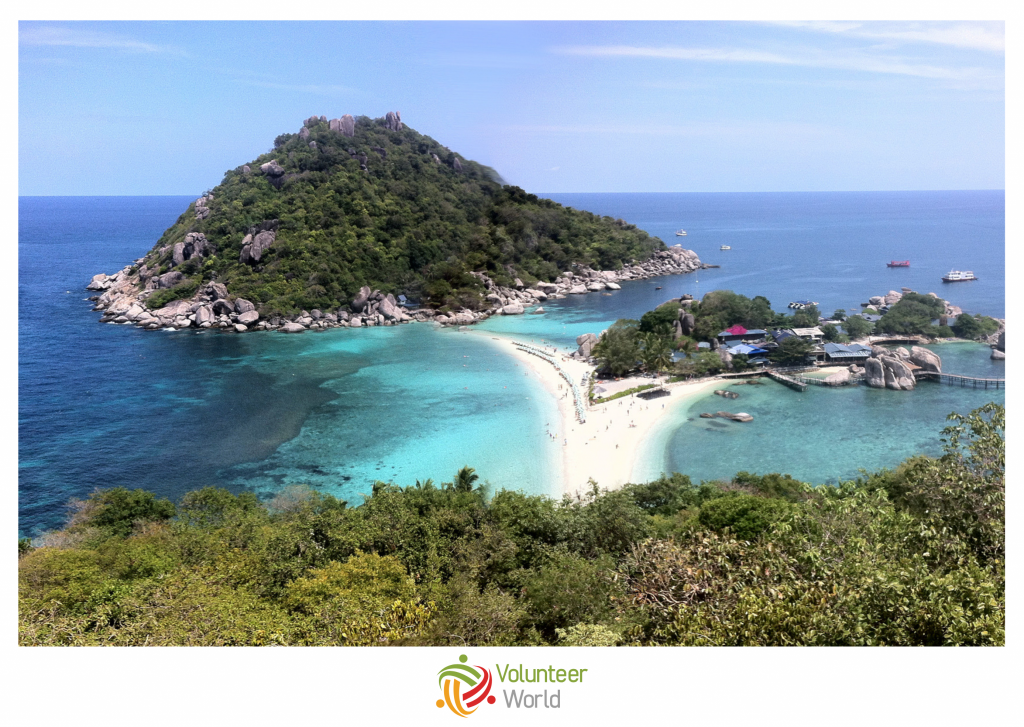 koh tao islands with sea and sand 