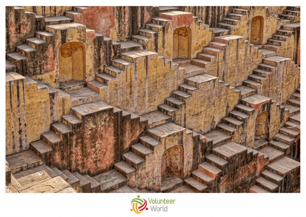 abhaneri step well solo travel